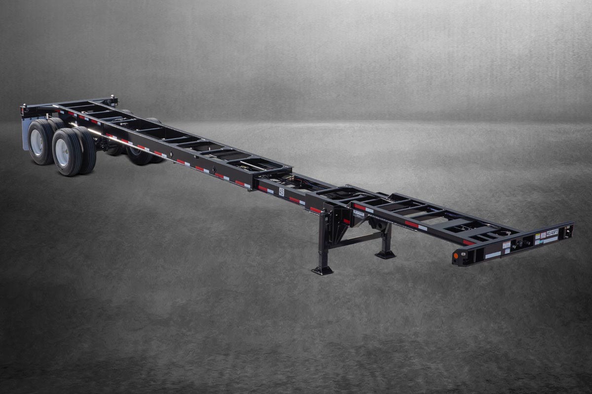 40'/45' Extendable Chassis shows reinforcement bracing from front view.