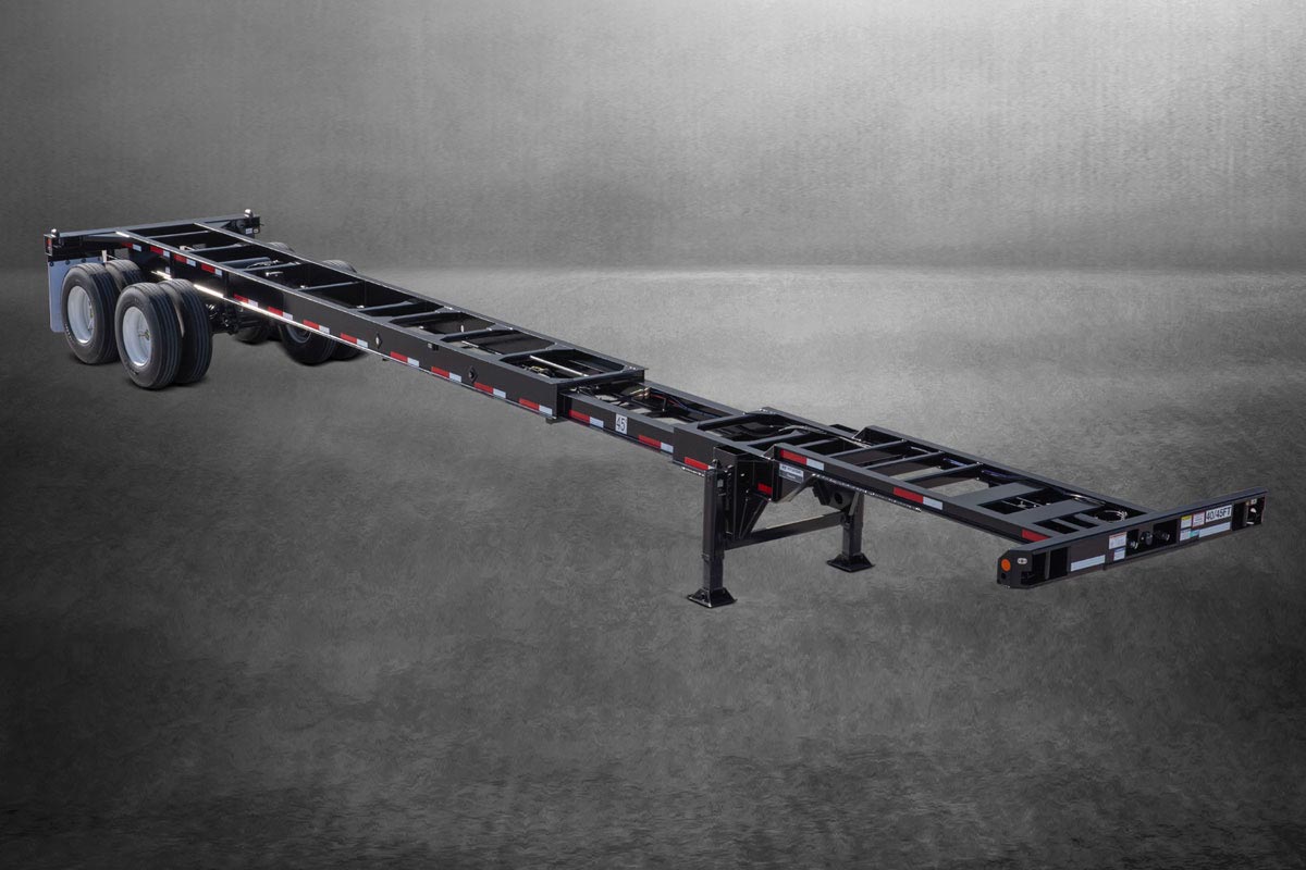 mobile-feature_40-50-ext 40'/45' Extendable Chassis shows reinforcement bracing from front view.